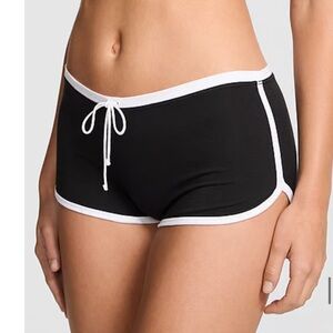 Pink vs catch me in the end zone boyshort  Black and White